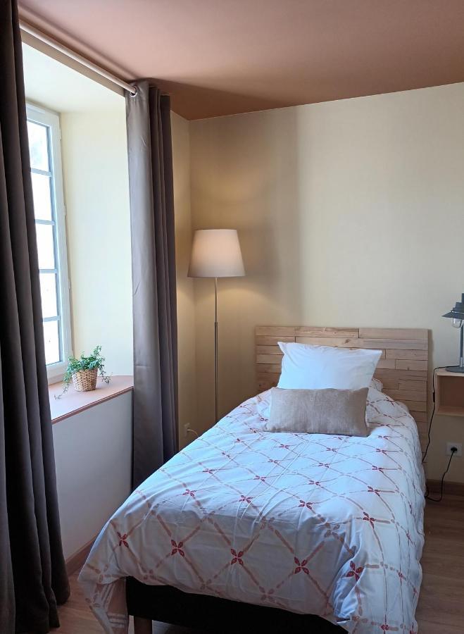 Manoir De Pierreville Audouville-la-Hubert ภายนอก รูปภาพ